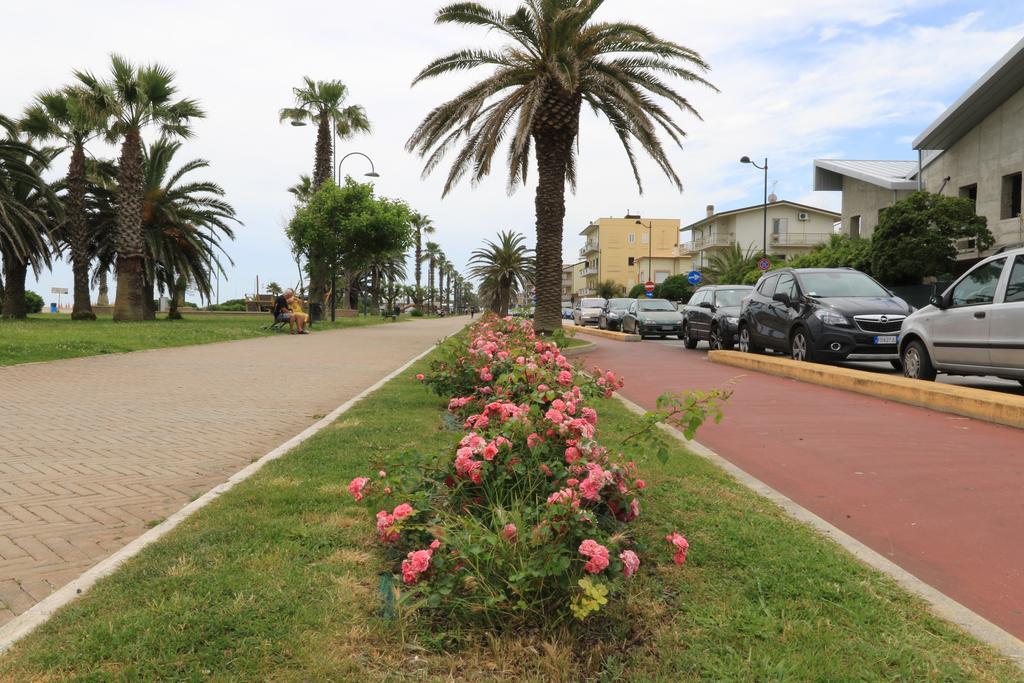 Casavacanze Castelli Di Sabbia Porto SantʼElpidio Exterior foto